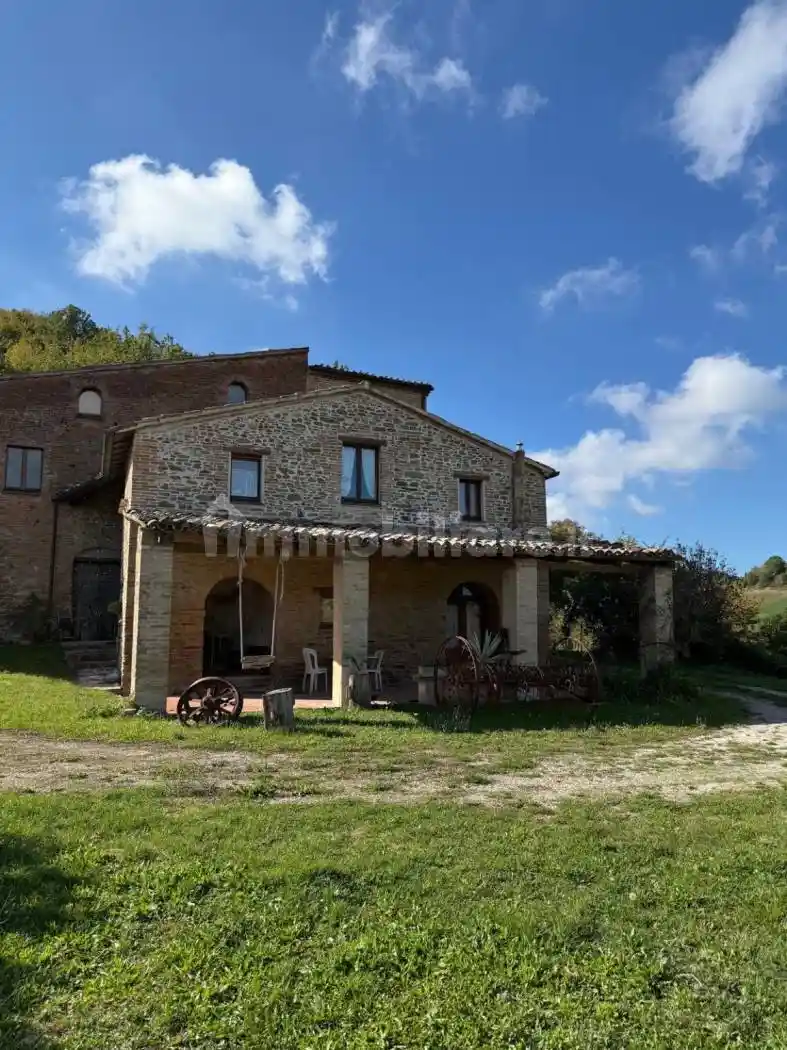 Rustico - Casale in vendita a Urbino