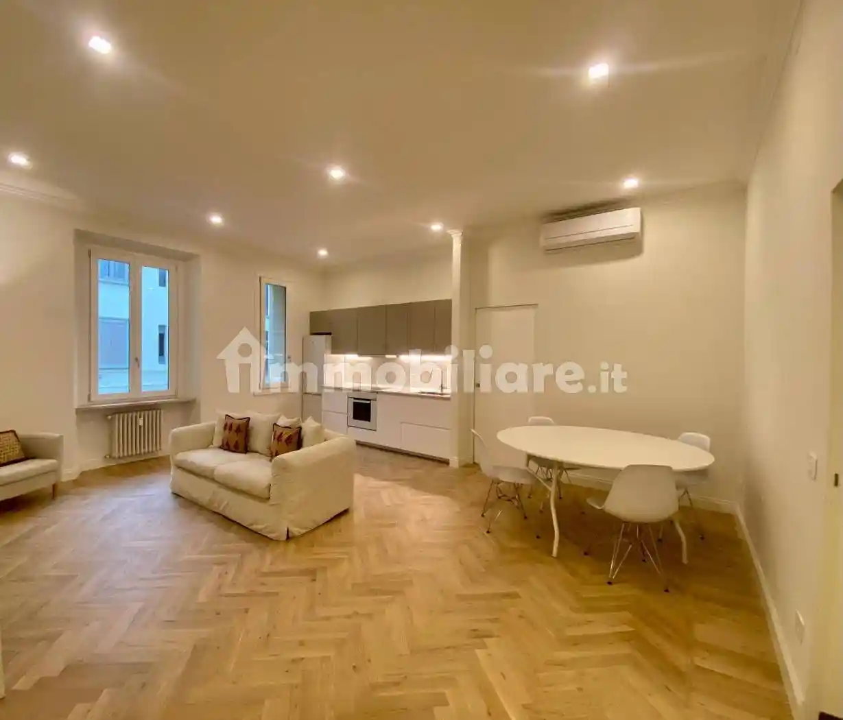 Palazzo - Edificio in affitto a Milano