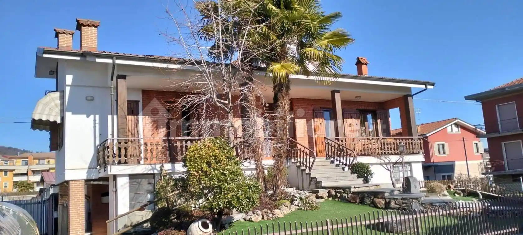 Villa in vendita a Busca