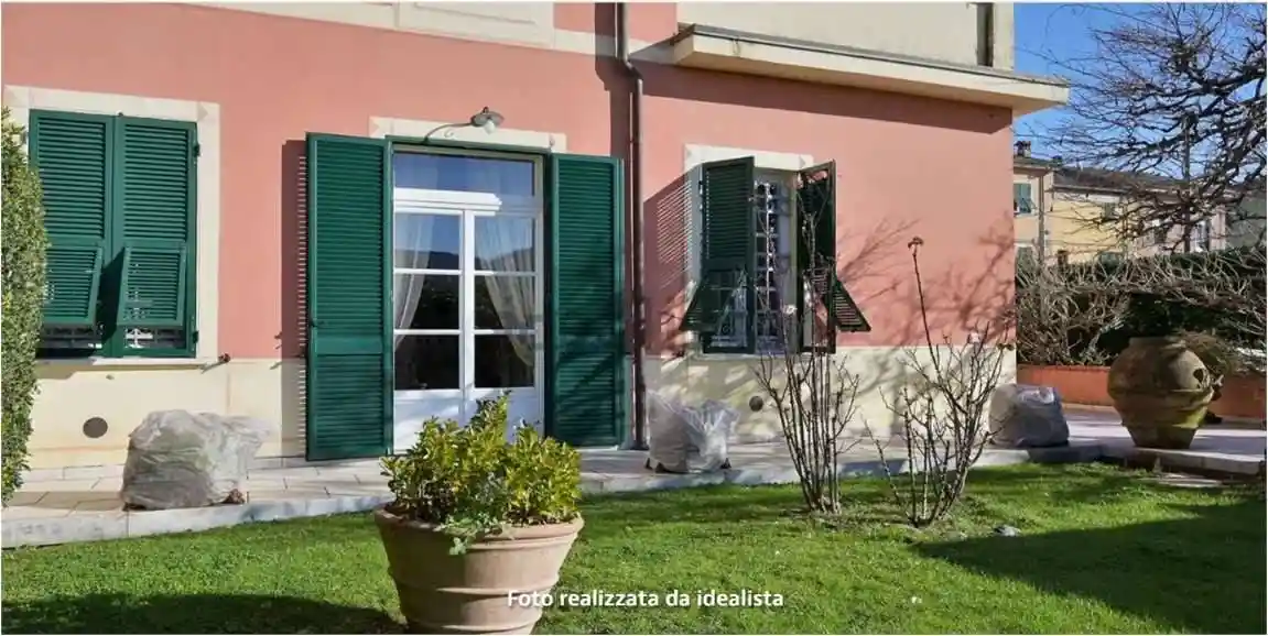 Villa in vendita a Sarzana