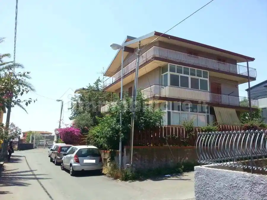 Villa in vendita a Gravina di Catania