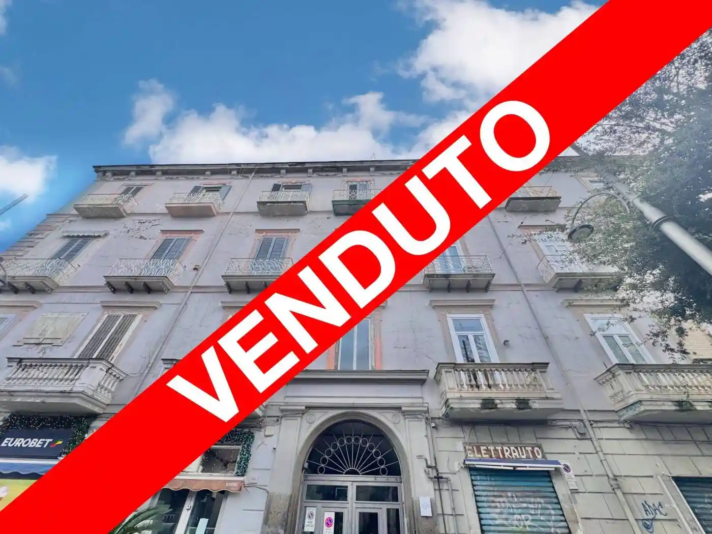 Appartamento in vendita a Napoli