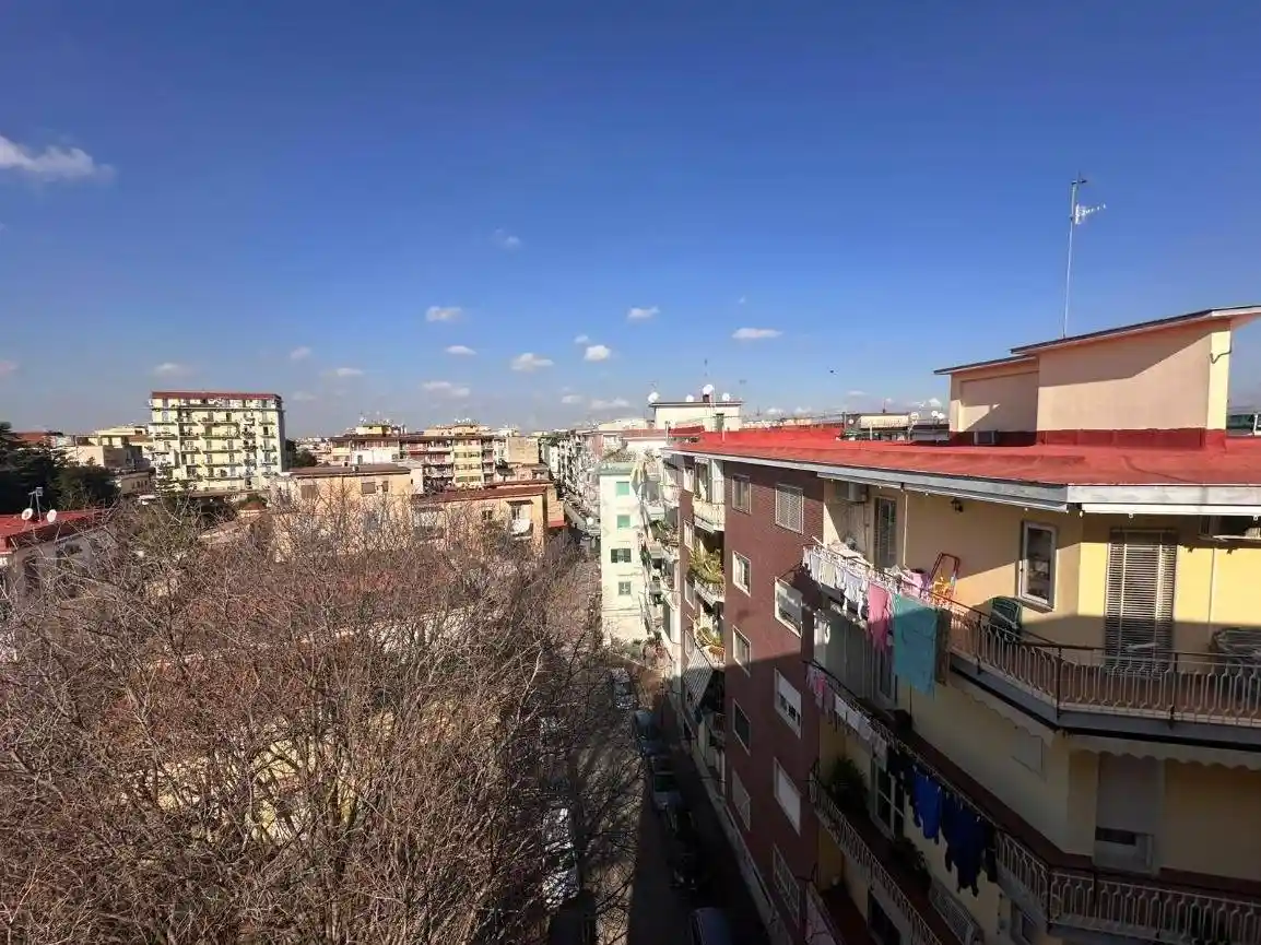 Appartamento in vendita a Napoli