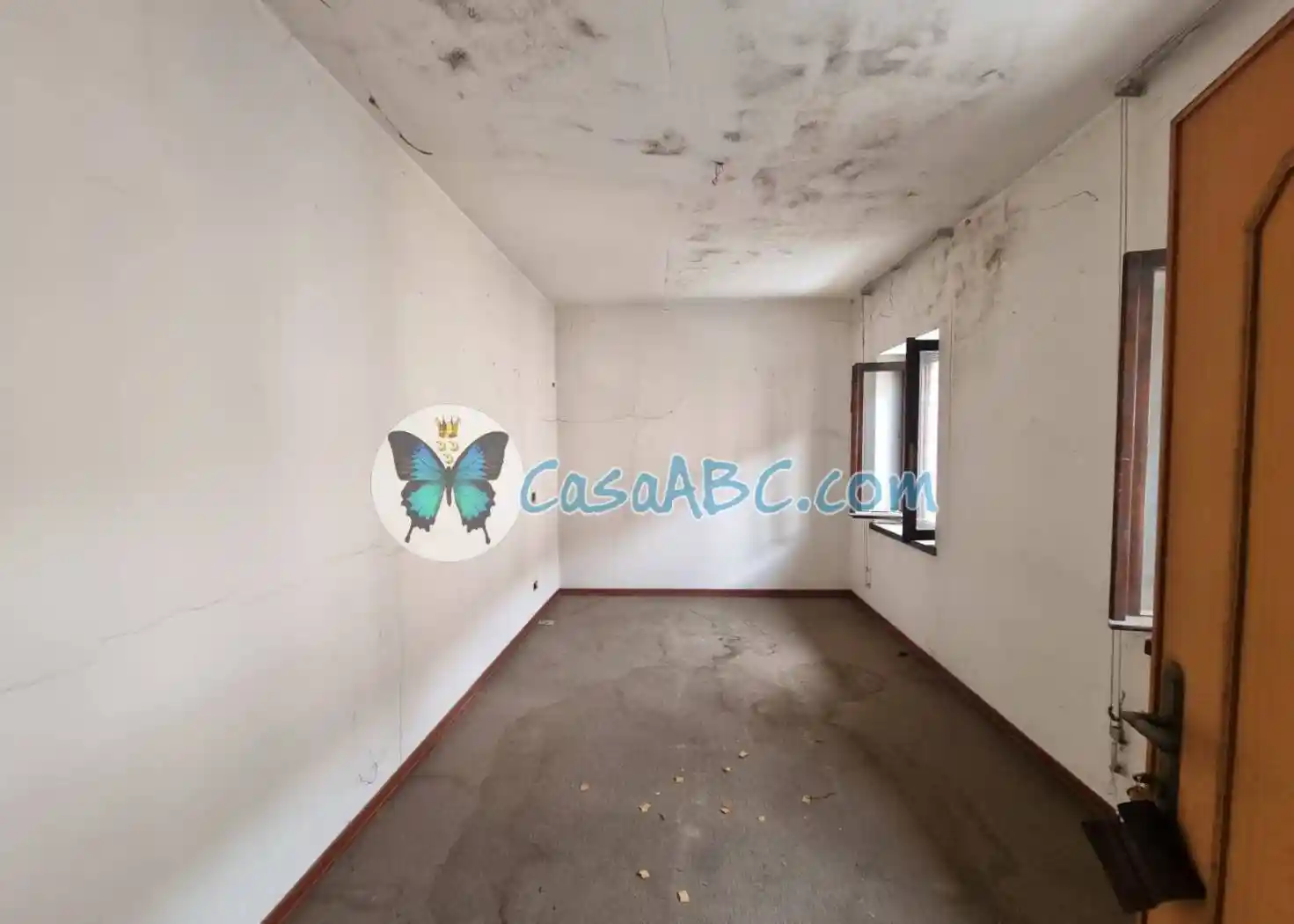 Villa in vendita a Calcinate