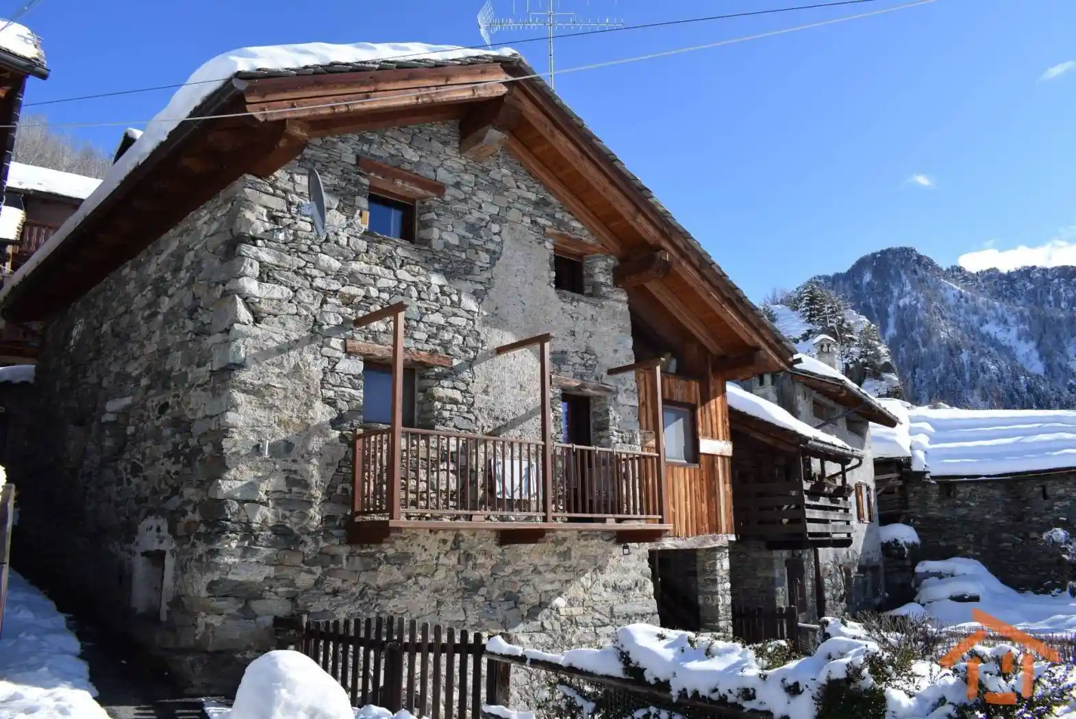 Casa indipendente in vendita a Brusson