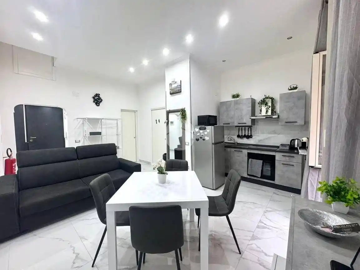 Appartamento in vendita a Napoli