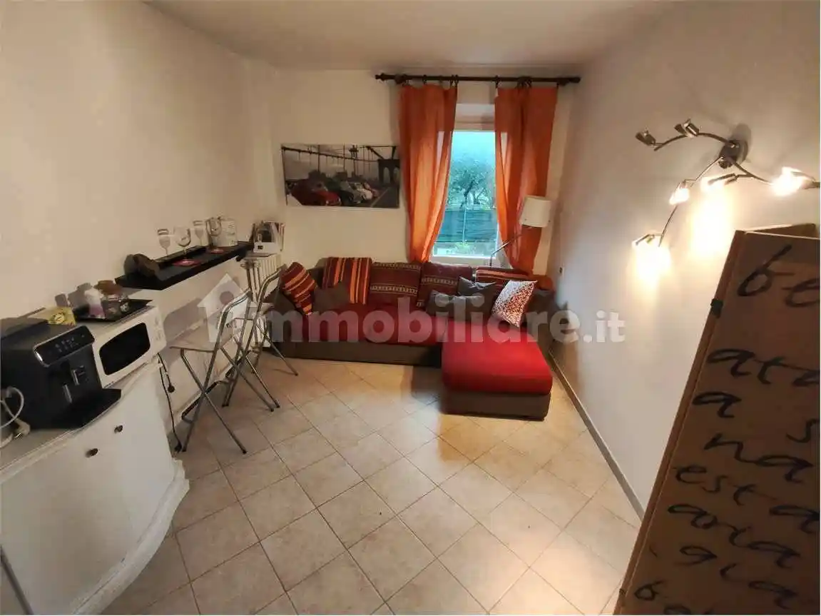 Casa indipendente in vendita a Luni