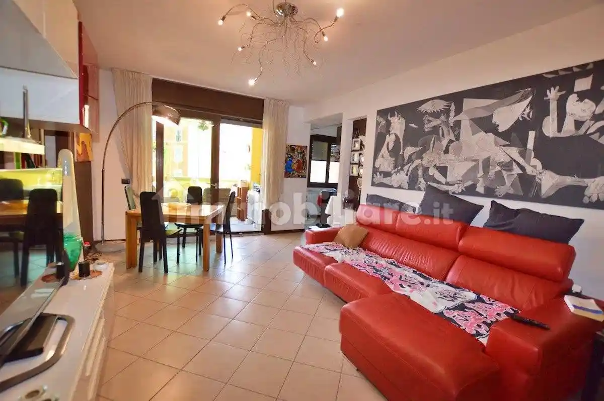 Appartamento in vendita a Modena