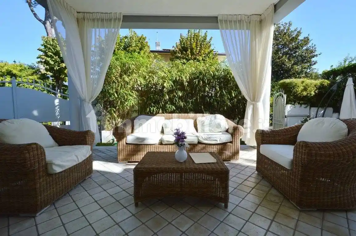 Villa in vendita a Forte dei Marmi