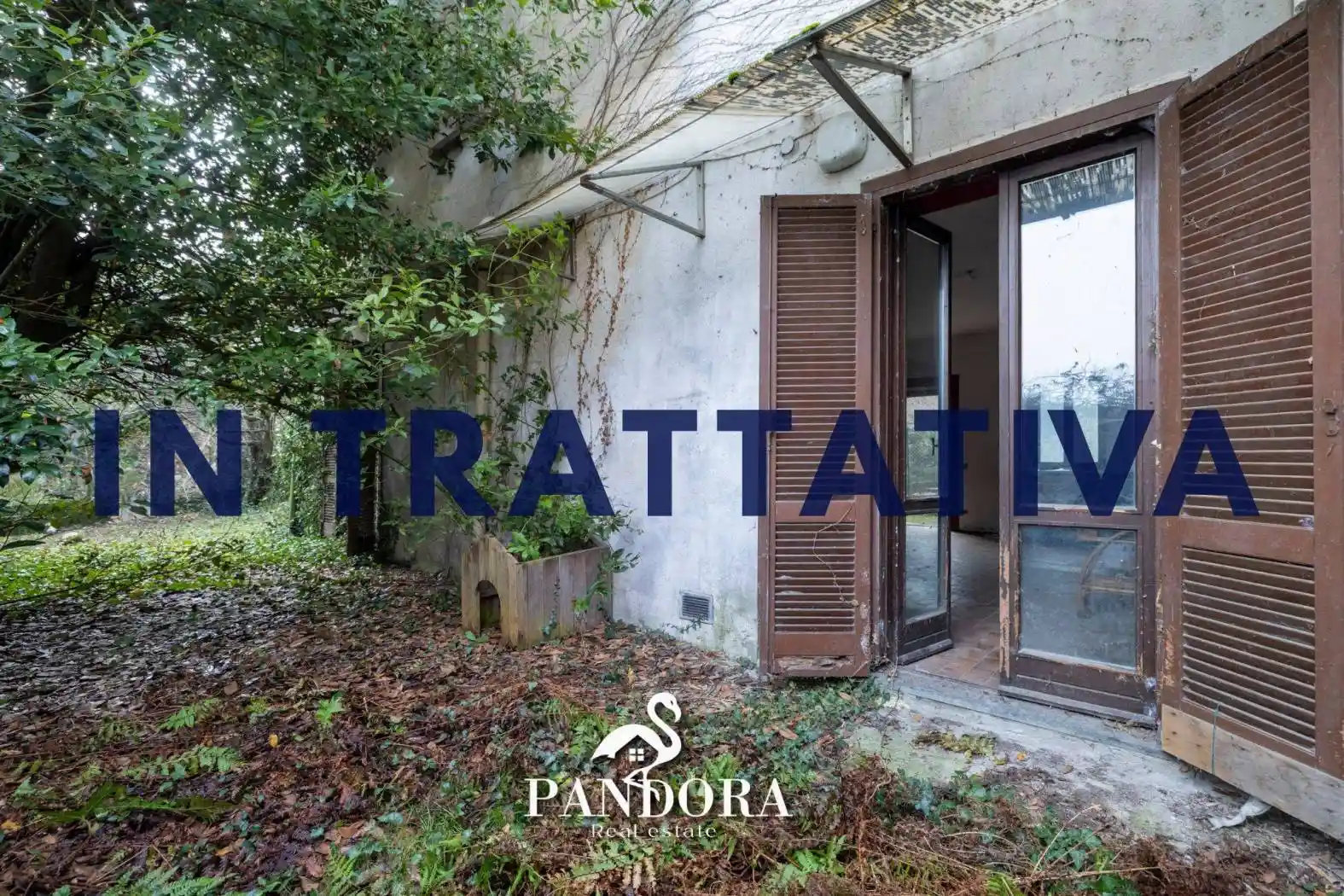 Casa indipendente in vendita a Sesto Calende