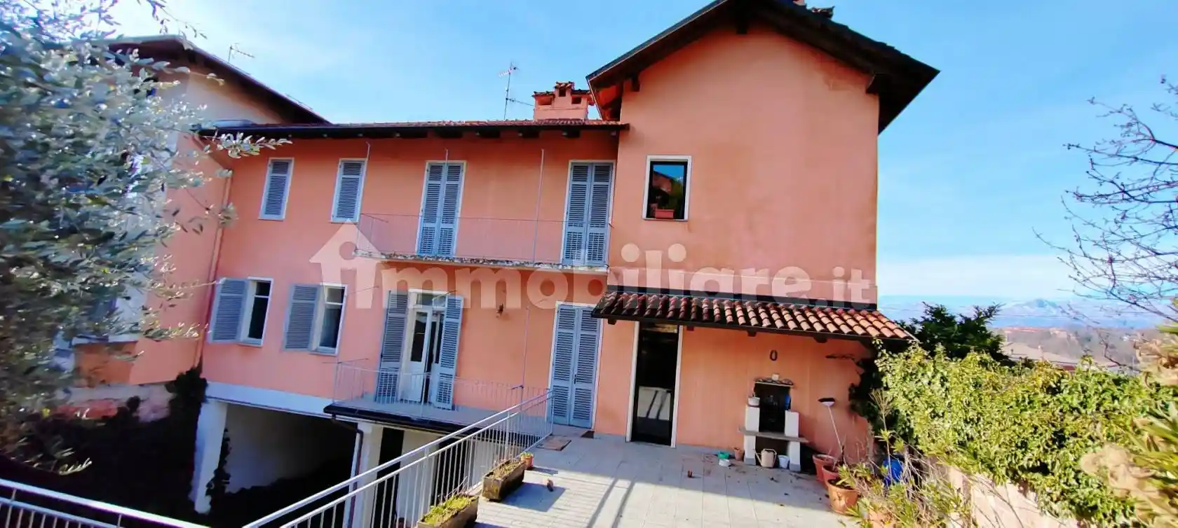 Villa in vendita a Brusnengo