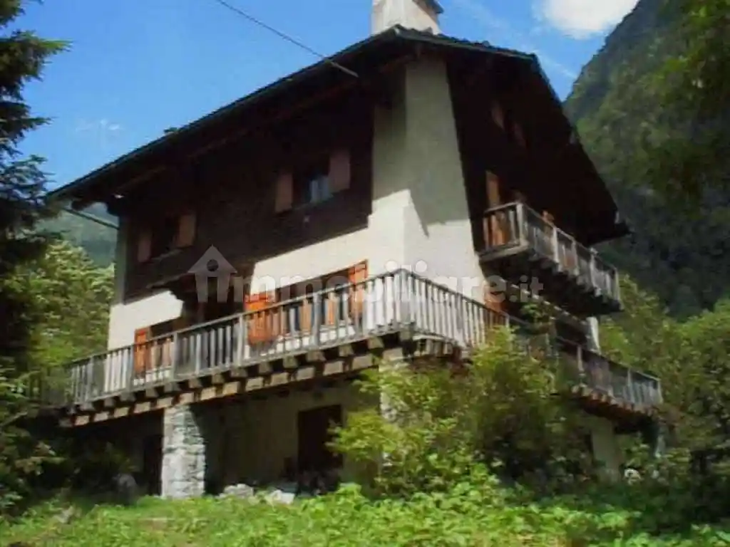 Casa indipendente in vendita a Alagna Valsesia