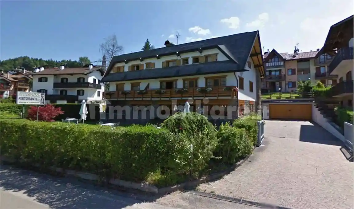 Palazzo - Edificio in vendita a Baselga di Pinè