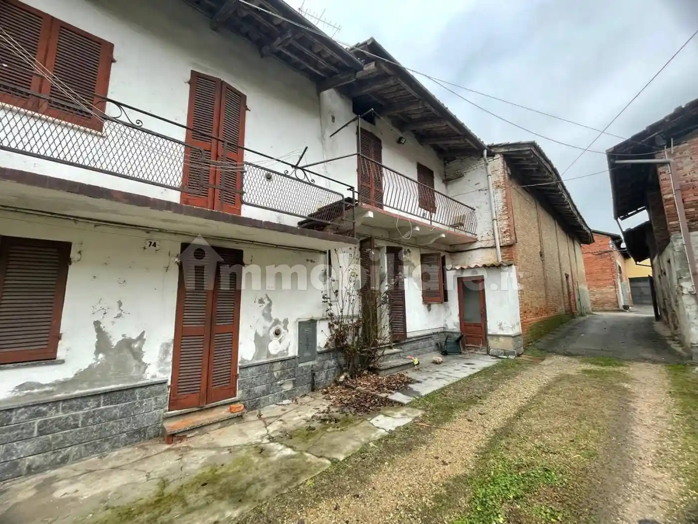 Rustico - Casale in vendita a Cerro Tanaro