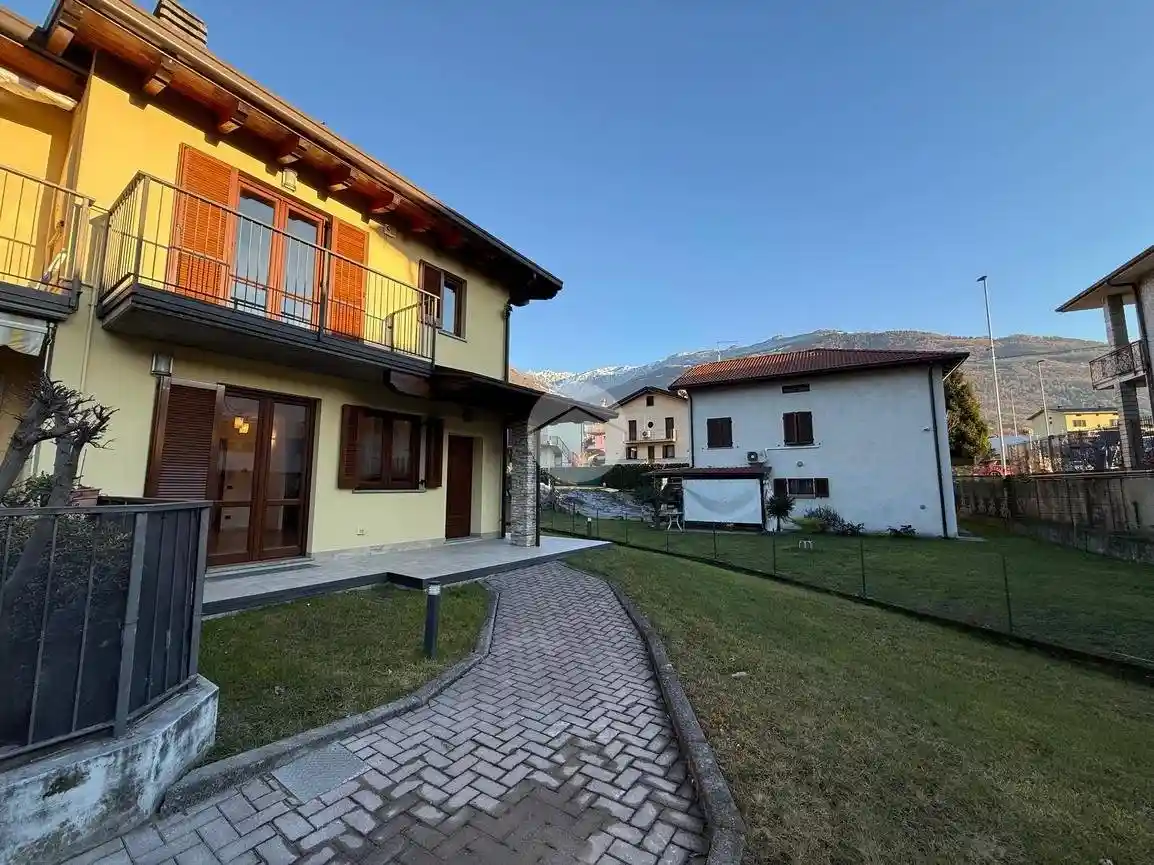 Villetta a schiera in vendita a Darfo Boario Terme