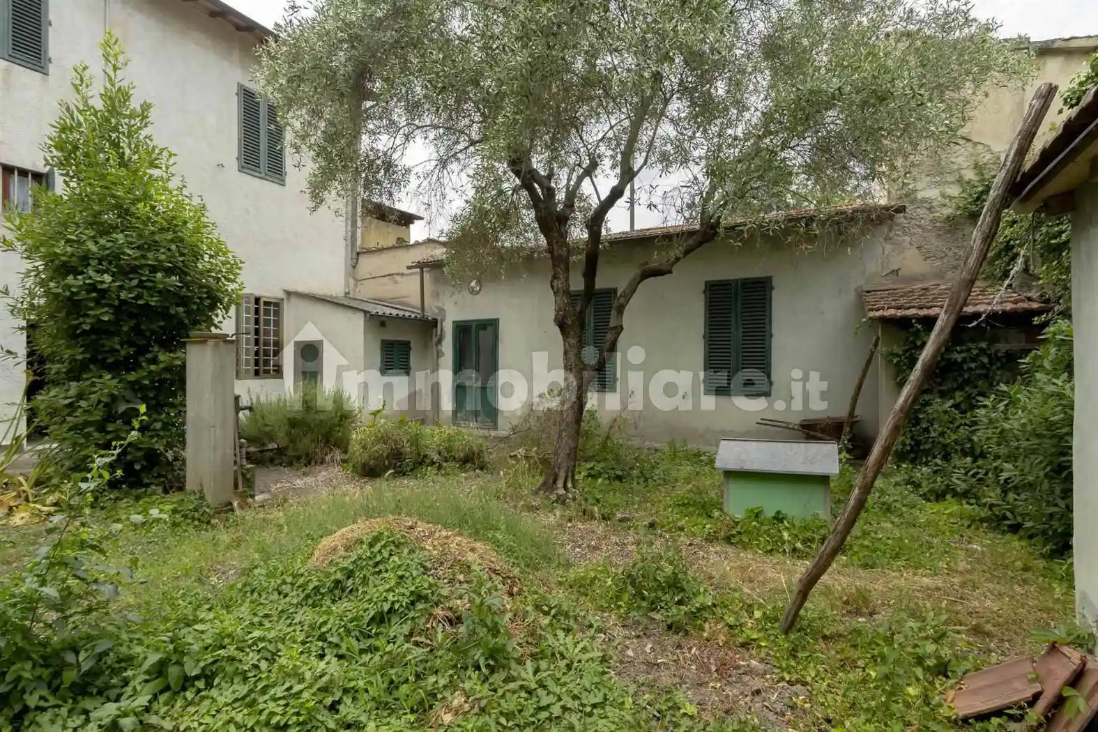 Casa indipendente in vendita a Campi Bisenzio