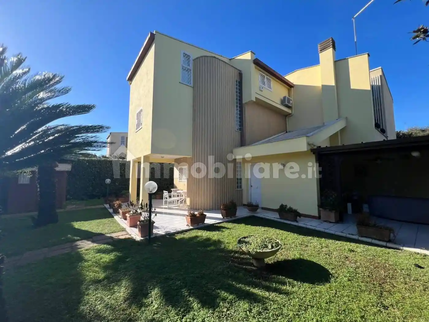 Villa in vendita a Fiumicino