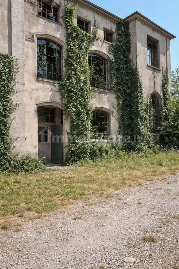 Palazzo - Edificio in vendita a Montefalcone Appennino