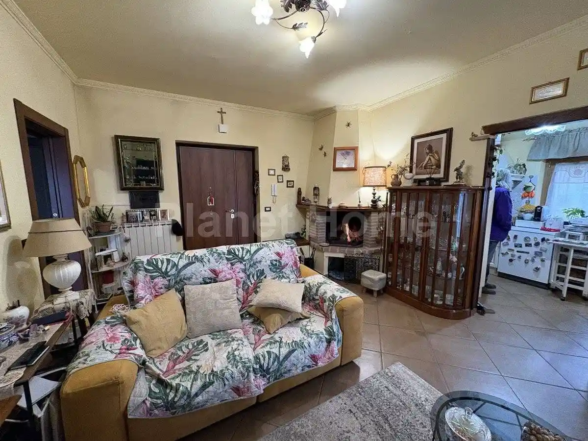 Appartamento in vendita a Penna in Teverina