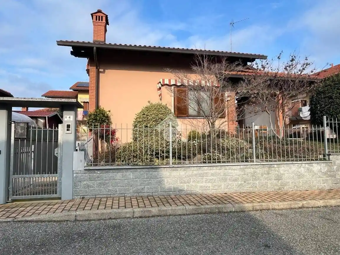 Villa in vendita a San Francesco al Campo