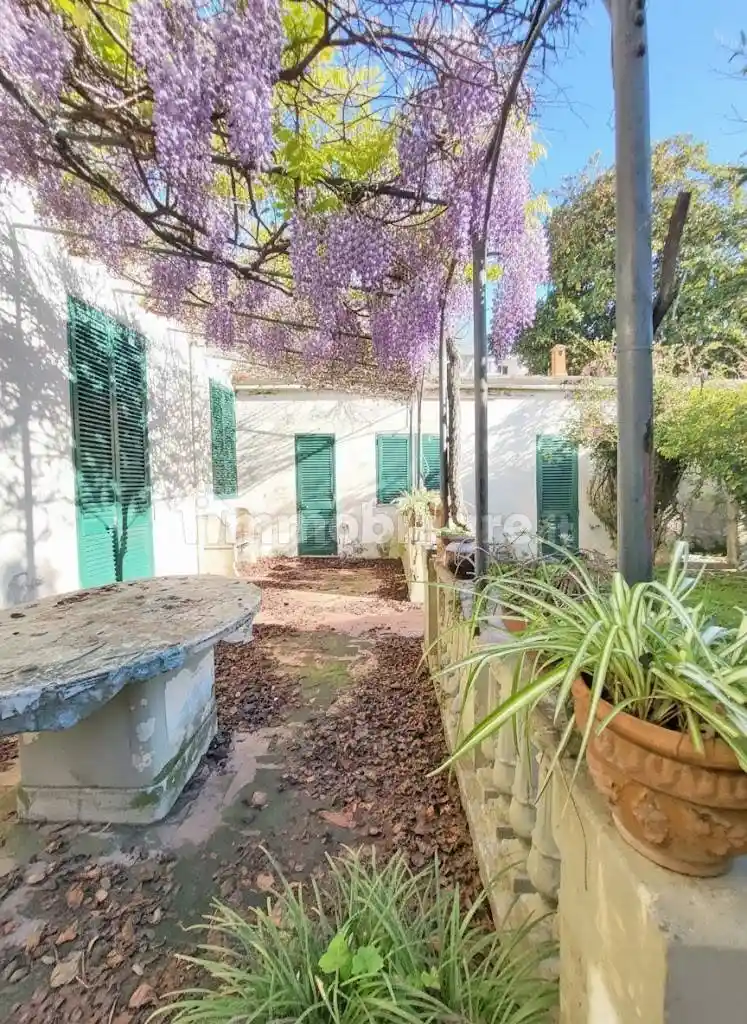 Villa in vendita a Viareggio