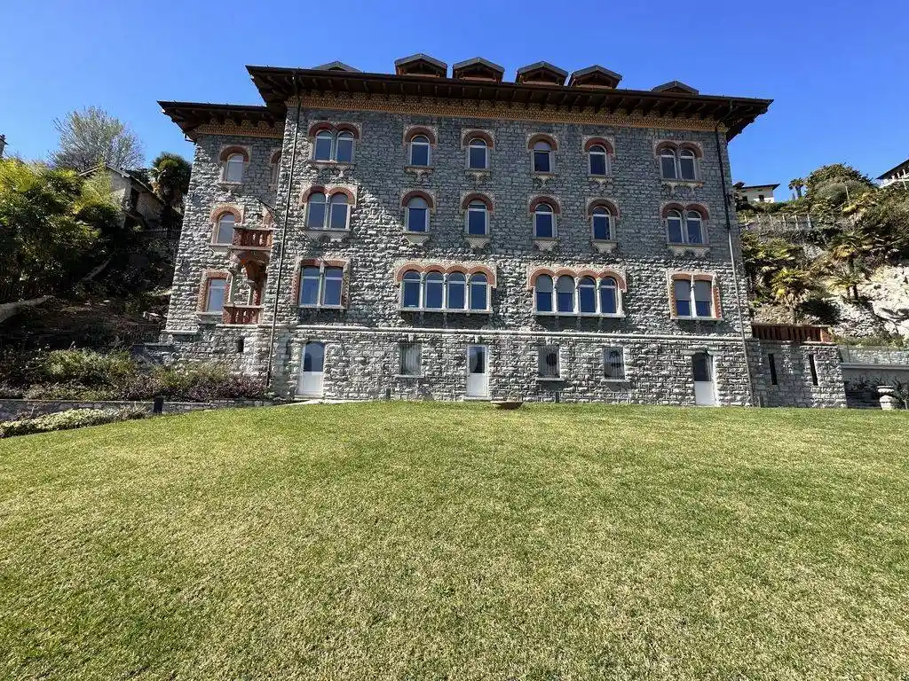 Appartamento in vendita a Menaggio