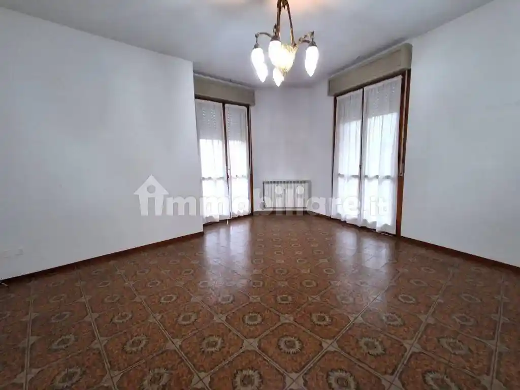 Appartamento in vendita a Voghera