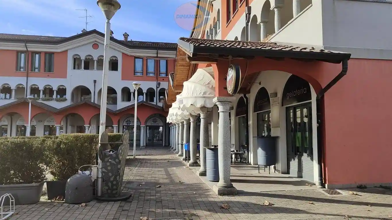 Appartamento in vendita a Lomagna