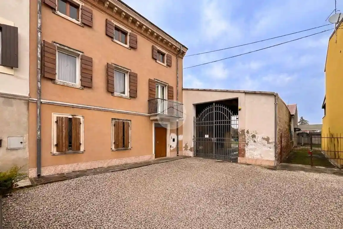 Casa indipendente in vendita a Zevio