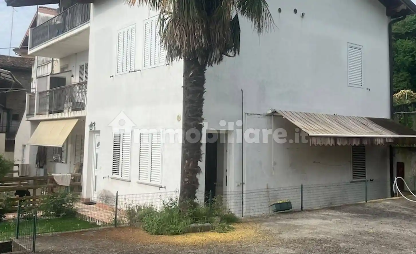 Appartamento in vendita a Costa Volpino