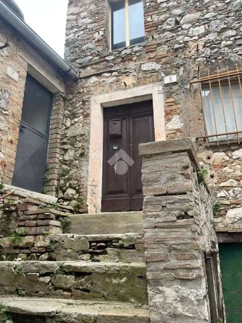 Rustico - Casale in vendita a Amelia