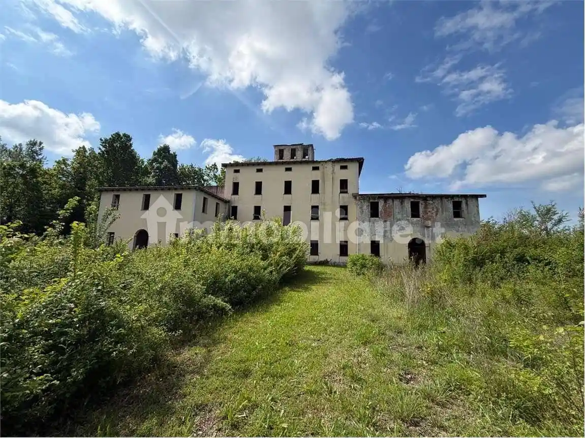 Villa in vendita a Castelfranco Emilia