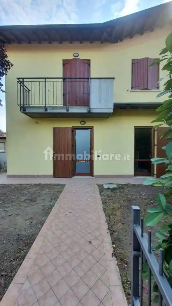 Villa in affitto a Cremona