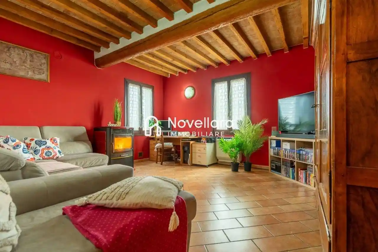 Villa in vendita a Campagnola Emilia