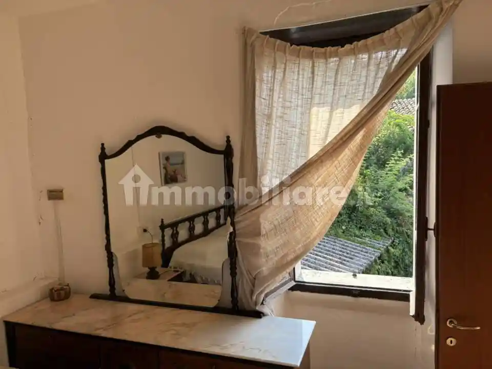 Casa indipendente in vendita a Val di Nizza