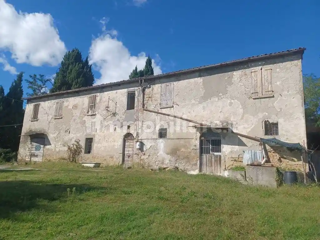 Palazzo - Stabile in vendita a Meldola