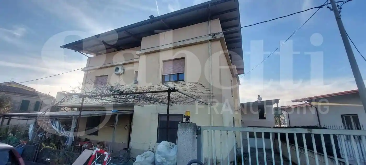 Palazzo - Edificio in vendita a Catanzaro