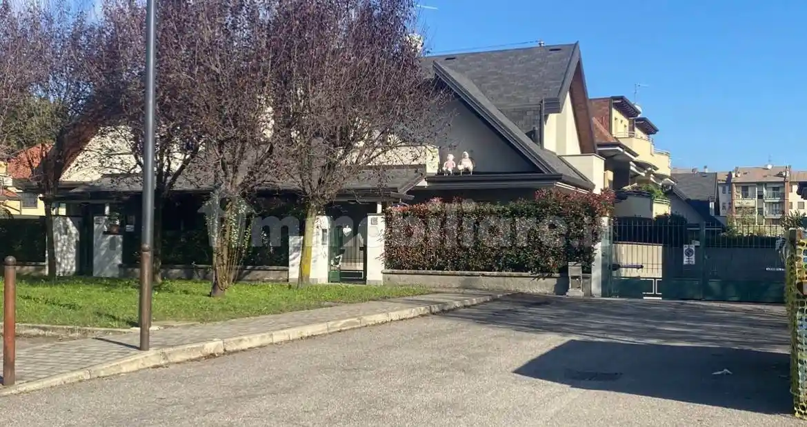Villetta a schiera in vendita a Limbiate