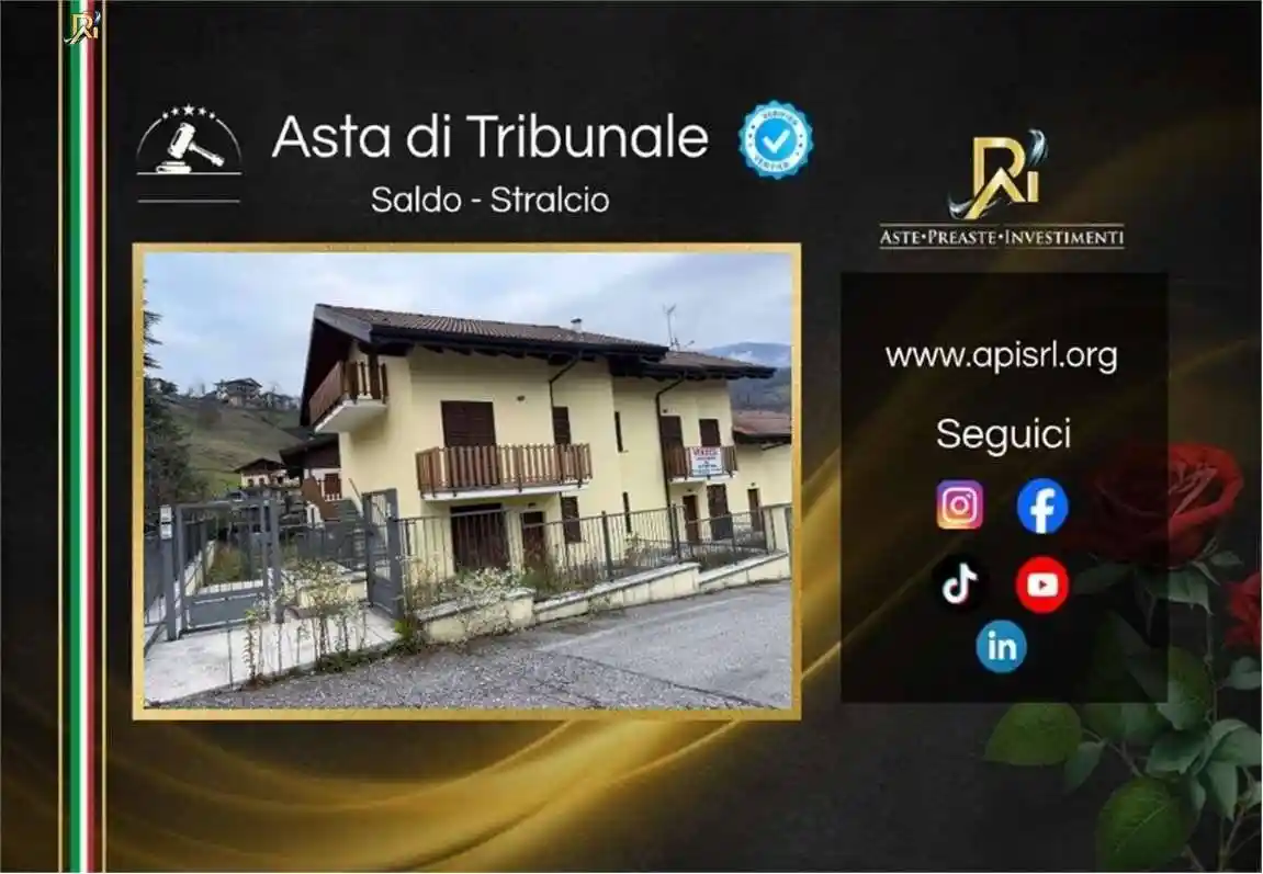 Palazzo - Stabile in vendita a Costa Serina