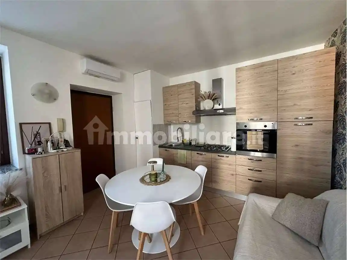 Appartamento in affitto a Sesto Calende