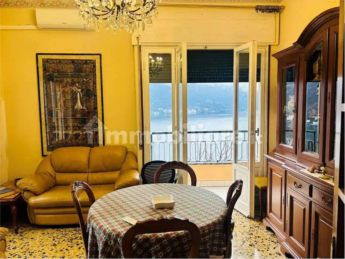 Appartamento in affitto a Nesso