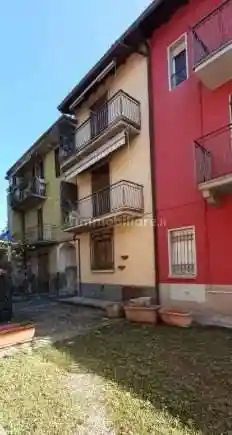 Casa indipendente in vendita a Villa d'Almè