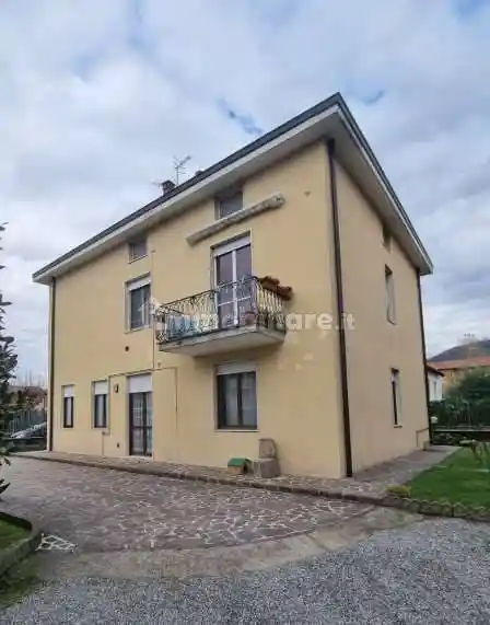 Appartamento in vendita a Carvico