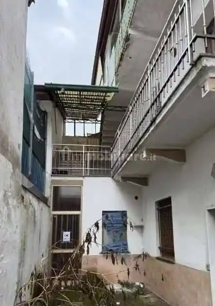 Casa indipendente in vendita a Lonate Pozzolo