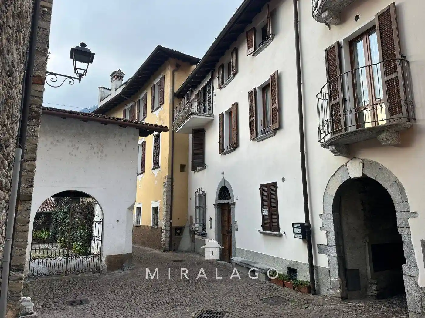 Appartamento in vendita a Domaso