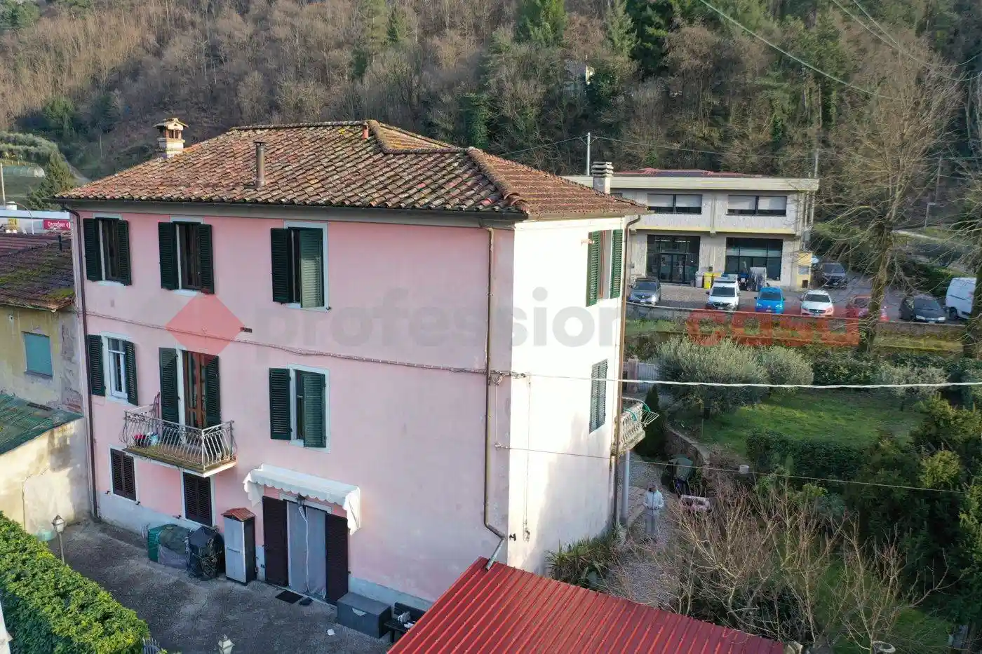 Appartamento in vendita a Borgo a Mozzano