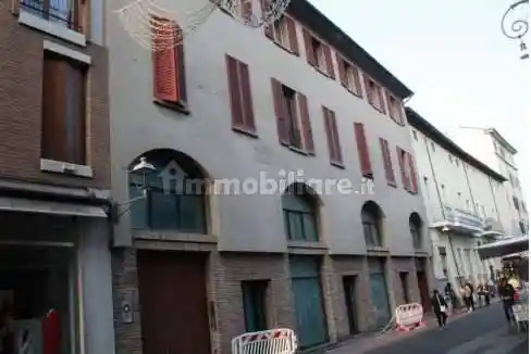 Appartamento in vendita a Forlì