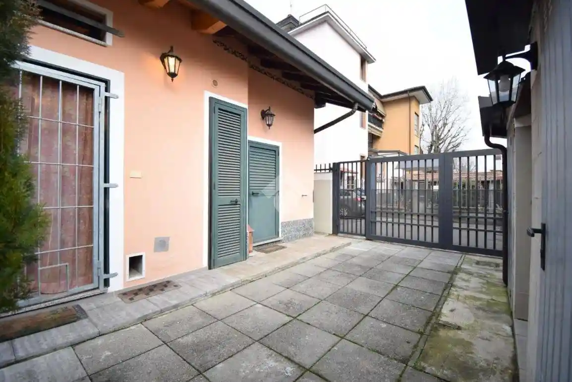 Casa indipendente in vendita a Cologno Monzese