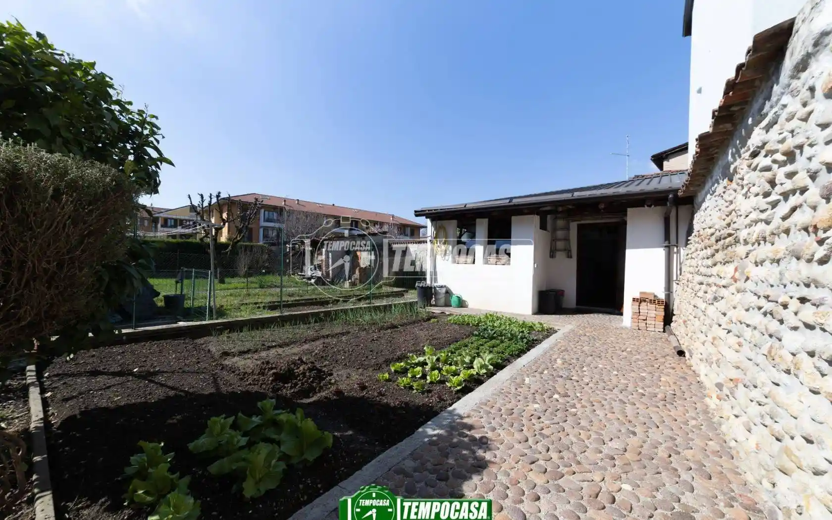 Casa indipendente in vendita a Osio Sopra