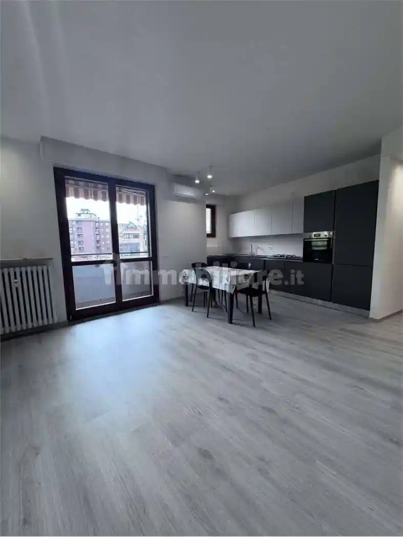 Appartamento in affitto a Varese